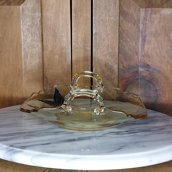 Yellow Butterfly Depression Glass - Picture 13 of 14